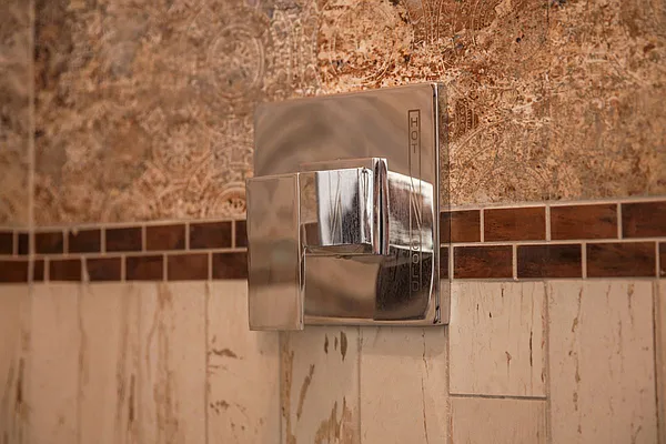 Rented by Nooklyn NYC LLC | media 99