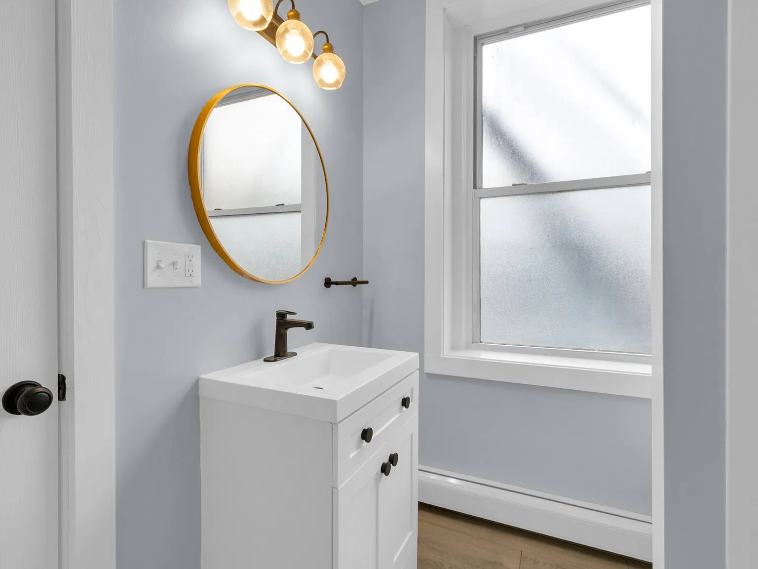 Aldor Apartments — Photo 2