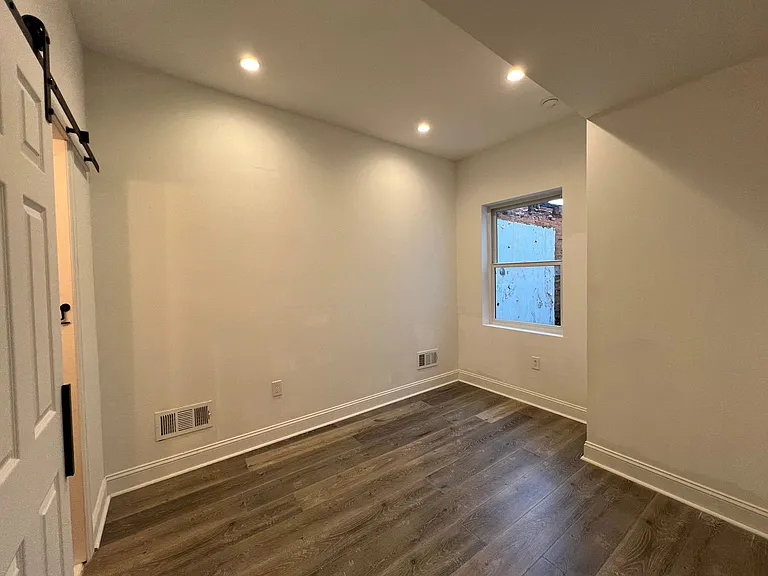 1622 N Bouvier St — Photo 14