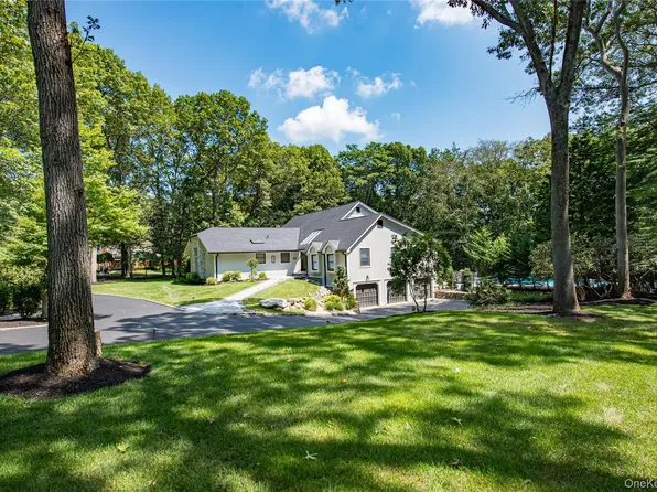 142 Landing Meadow Road, Smithtown, NY 11787