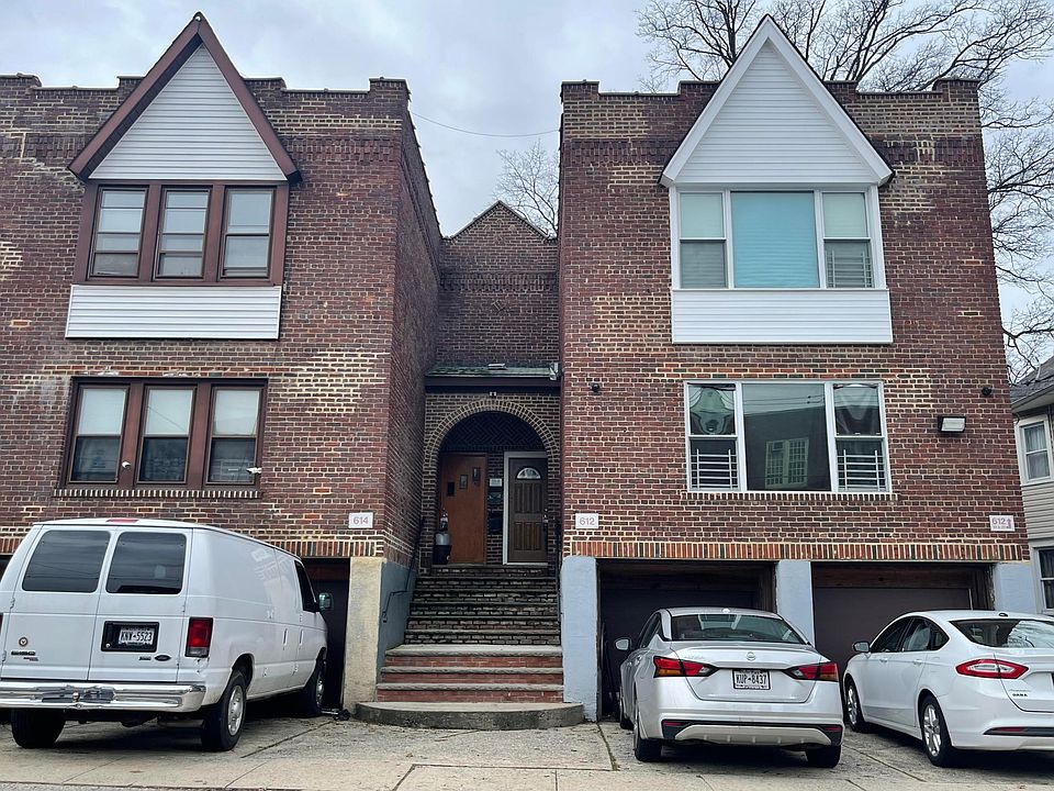 1st image of 612 Davis Ave Floor 2