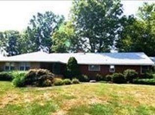 4430 Fairway Dr, Easton, PA 18045