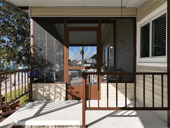 5th image of 2225 Sea Island Cir N