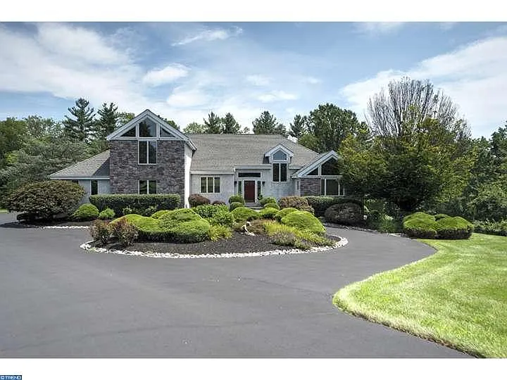 17 Colts Neck Dr photo 1