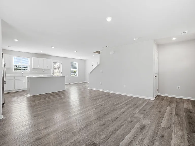 1432 Burgundy Bluff Ln — Photo 6
