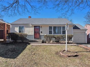 6422 Walrond Ave, Kansas City, MO 64132