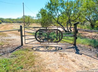 15655 Fm 140, Charlotte, TX 78011