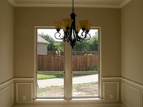 3rd image of 12097 Giddings Dr