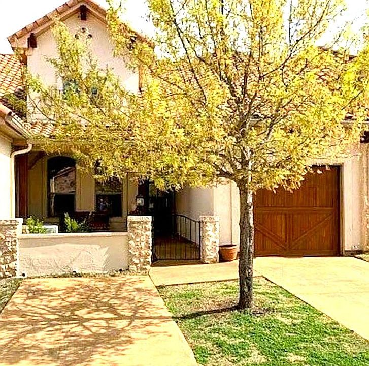 Front Entrance and Garage 
