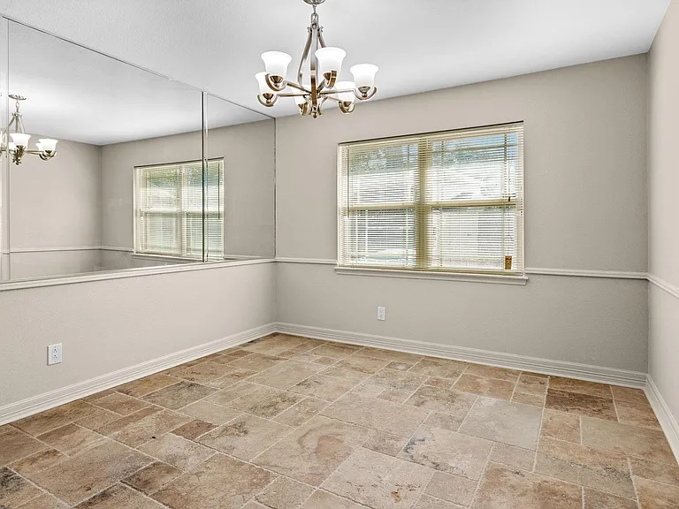 2227 Parana Dr — Photo 11