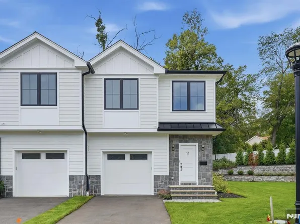 11 Fey Place, Oradell, NJ 07649