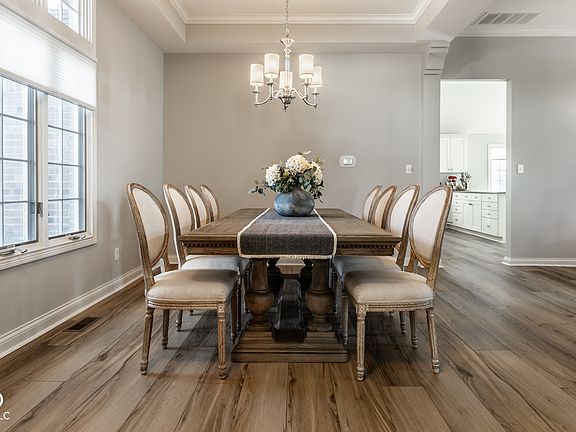 5th image of 7191 Pymbroke Cir