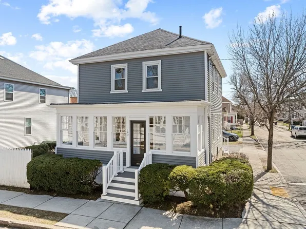 102 Mount Vernon St, New Bedford, MA 02740