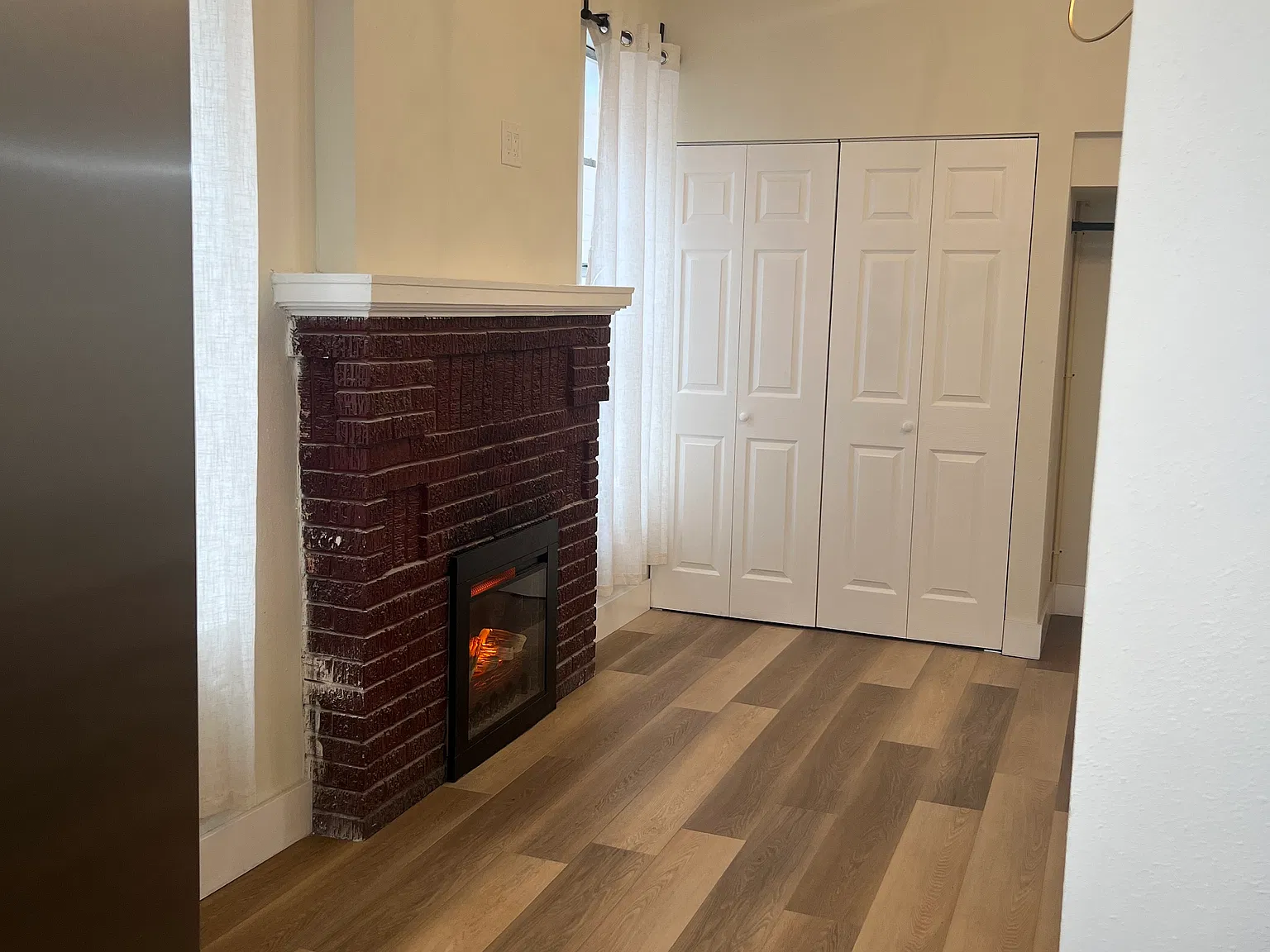 110 S Delaware Ave — Photo 3