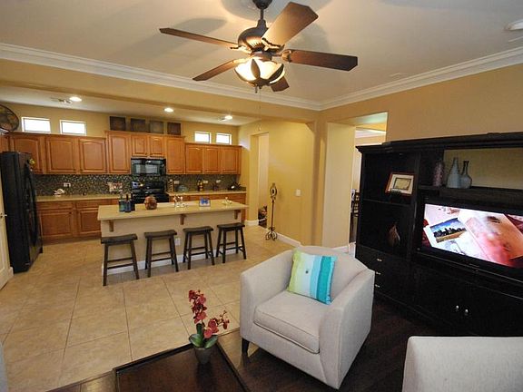 3rd image of 15410 W Dahlia Dr