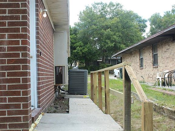 2nd image of 1132 Gilmore Ave
