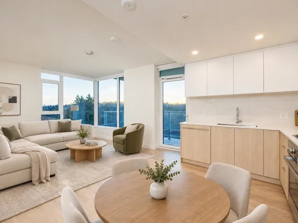 308 Alderson Ave #802, Coquitlam, BC V3K 1W2