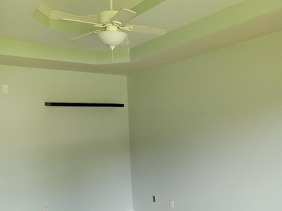 2nd image of 510 Wisteria Blvd