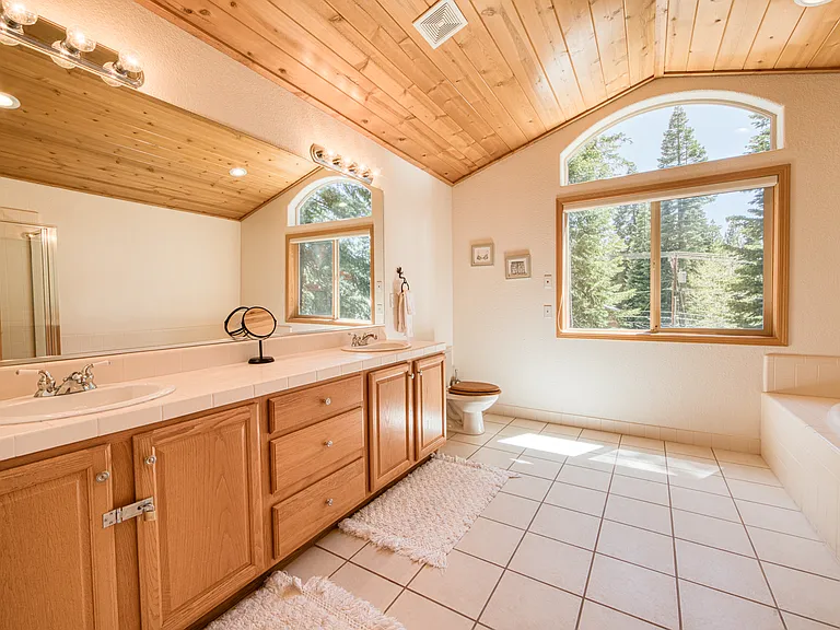 11325 Sitzmark Way — Photo 15