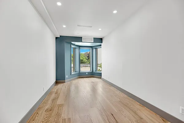 Rented by GROOME REALTY LLC | media 11