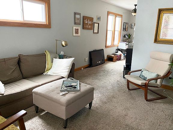 5th image of 1742 N Warren Ave #1742A