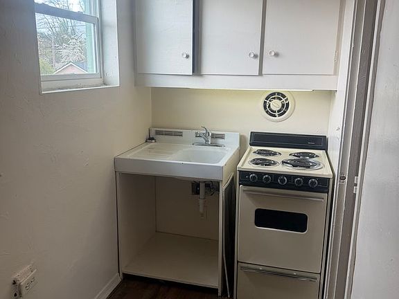 4th image of 1505 Main St APT 1