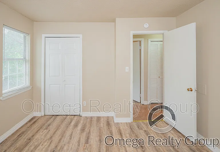 The Cove Apartments — Photo 34