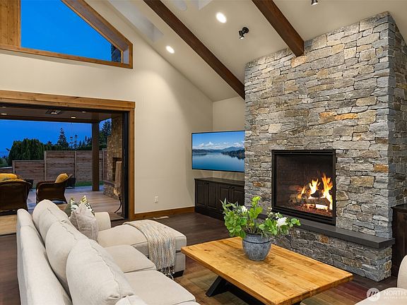 5th image of 26868 Sunnyview Lane NE