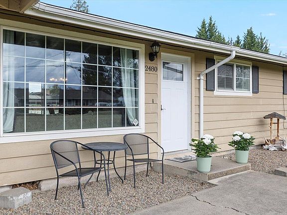4th image of 2480 Thorn Oak Dr