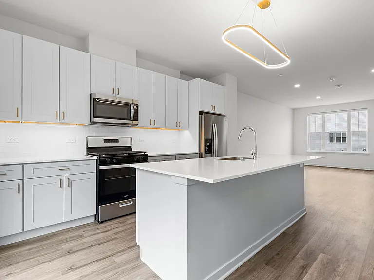 103 Crystal Lake Ave #D — Photo 3