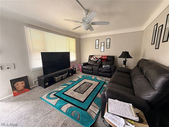 5th image of 19107 Longview Ave