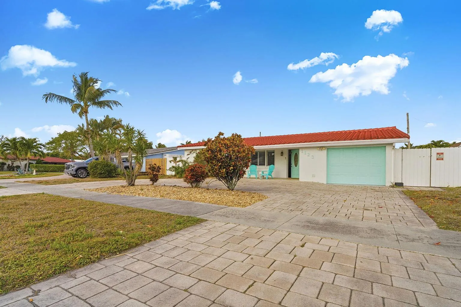 3 bed, 1599 sqft, $3,490 — Photo 1