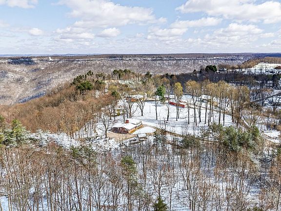 2nd image of 193 Spur Rd