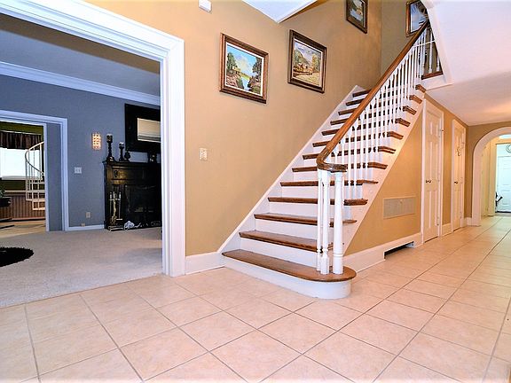 3rd image of 1411 E Park Dr