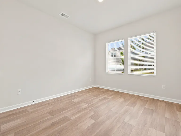 605 Southwind Way — Photo 18