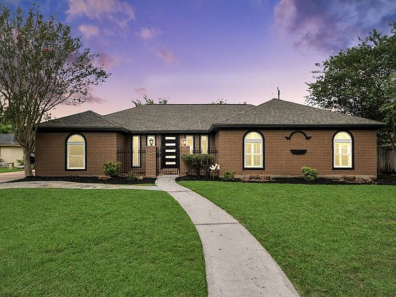 2nd image of 7822 Maple Tree Dr