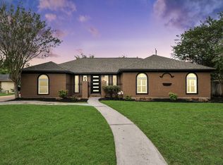 7822 Maple Tree Dr, Houston, TX 77088