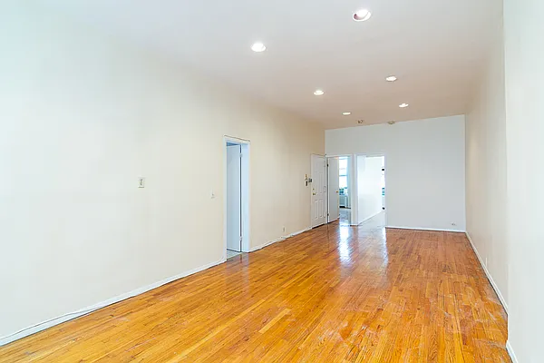 Rented by Oxford Property Group | media 10