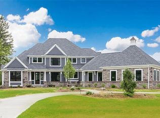 6550 Summer Wind Dr, Brecksville, OH 44141