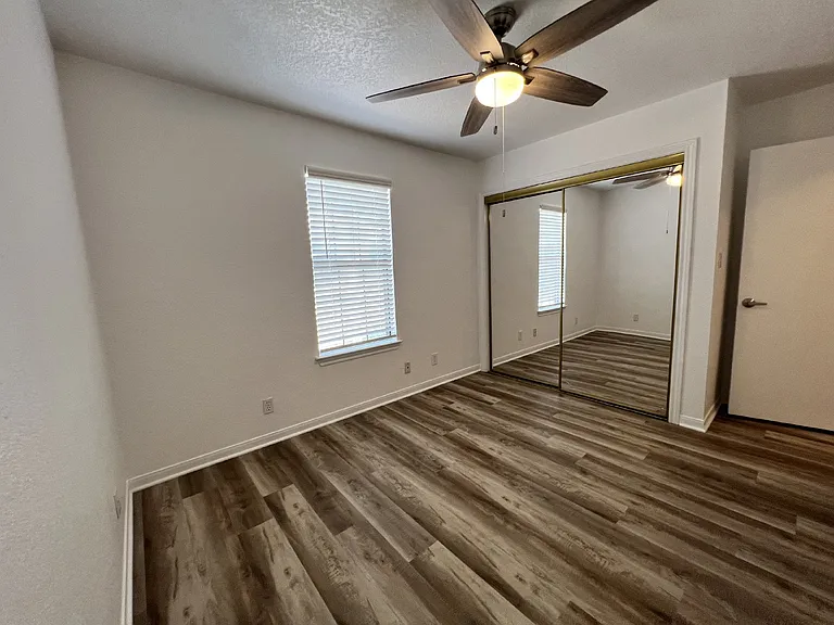 407 N Bordon St — Photo 17