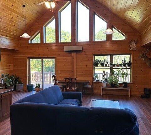 3rd image of 30 Lakeview Pines Lane