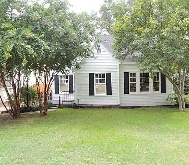 1st image of 323 Forest Ave