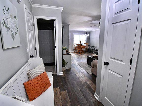 4th image of 1147 Lenny Ln