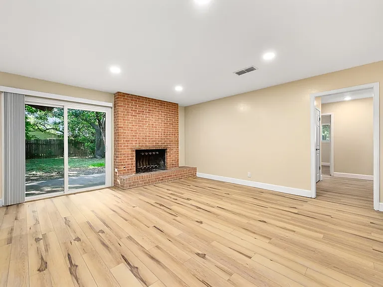 9007 Viking Dr — Photo 3