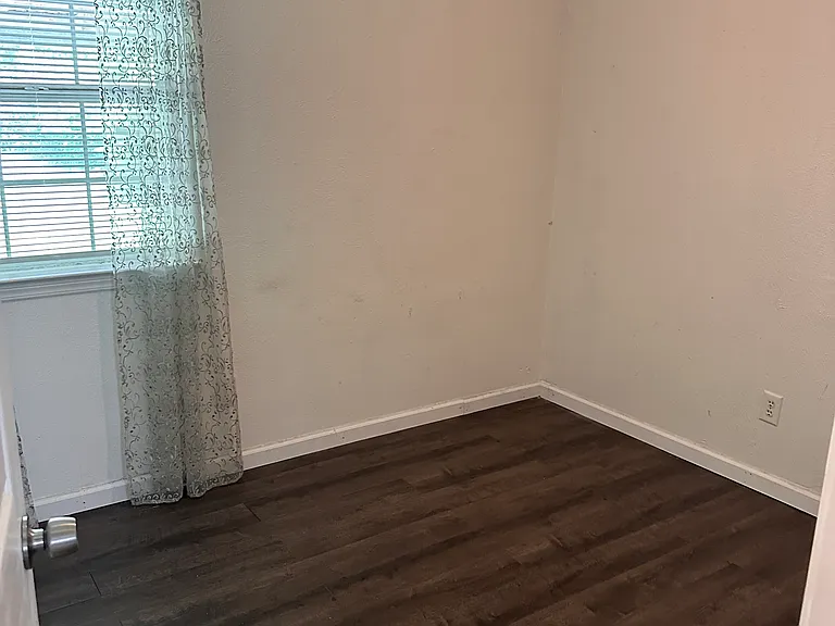 1214 Wolfe City Dr — Photo 14