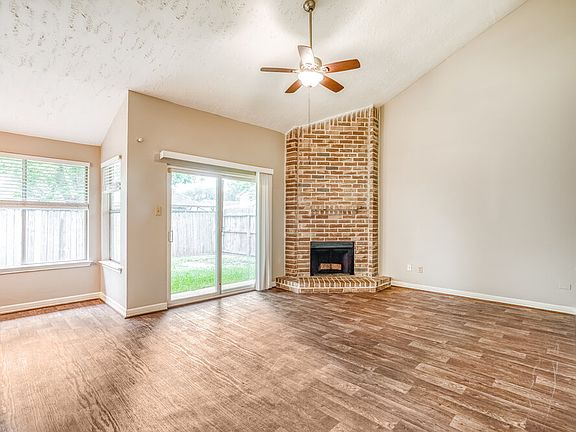 4th image of 15238 Bedford Glen Dr