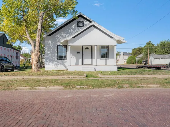 802 Scott Ave, Dalhart, TX 79022