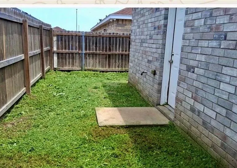 904 Mahala Ave #3 — Photo 14