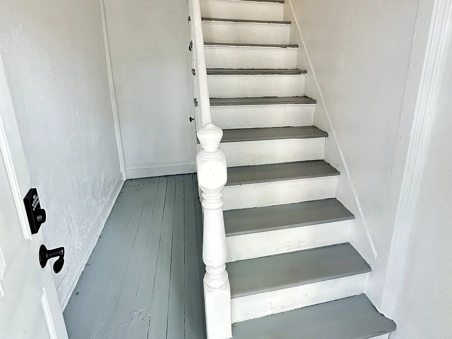 38-40 Cedar Street - 40 (2nd floor) — Photo 3