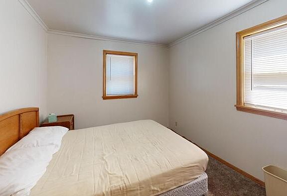 3rd image of 218 N 12th St #1